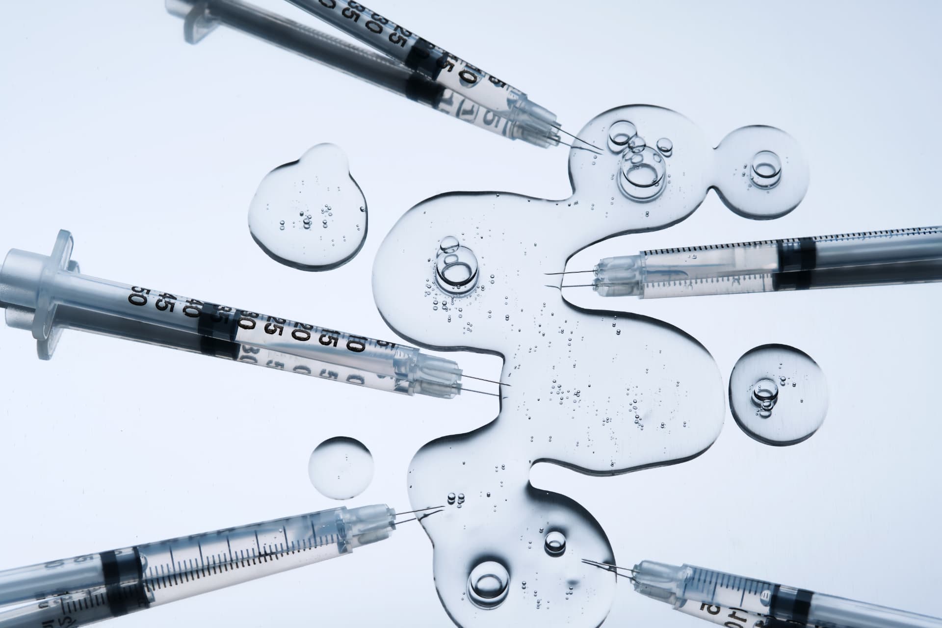 Clinical ampoule droplets on a clean surface